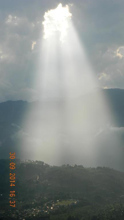 The River View Homestay Kurseong Экстерьер фото